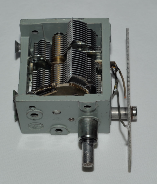 tuning capacitor removed